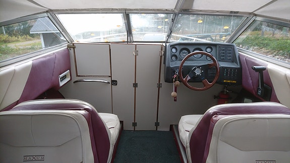 Maxum DC 21 3 of 5