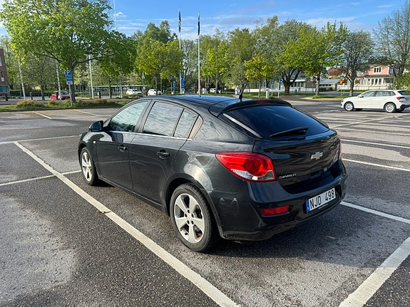 Chevrolet Cruze 5 of 5