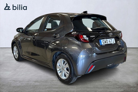 Toyota Yaris 2 of 5