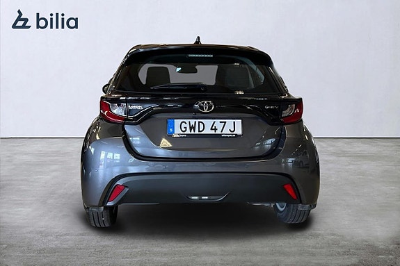 Toyota Yaris 5 of 5