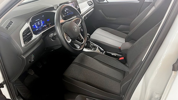 Volkswagen T-Roc 7 of 11