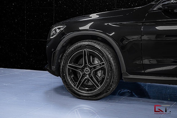 Mercedes-Benz GLC300 e 5 of 5