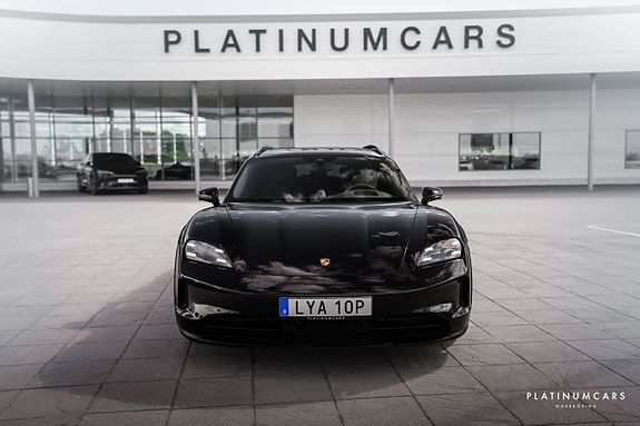 Porsche Taycan 4S 3 of 20