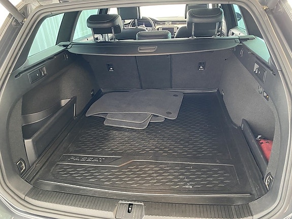 Volkswagen Passat 4 of 5