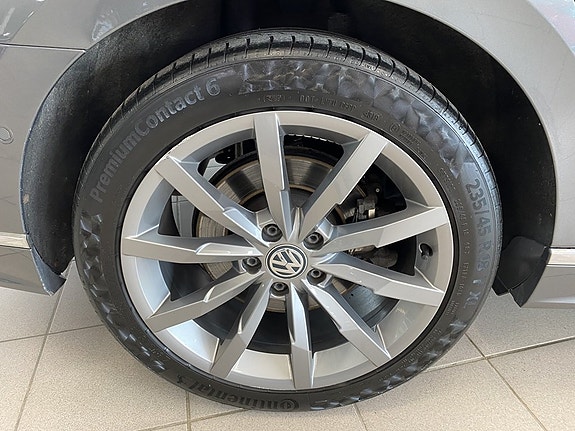 Volkswagen Passat 5 of 5