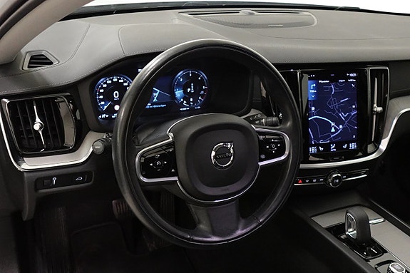 Volvo V60 Cross Country 6 of 30