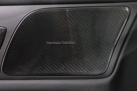 Volvo V60 Cross Country 19 of 30