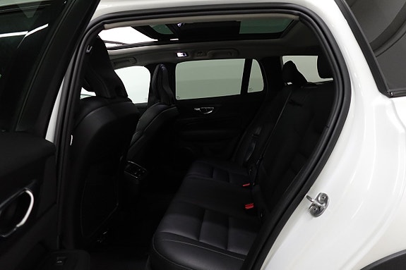 Volvo V60 Cross Country 5 of 5