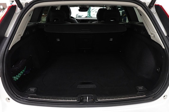 Volvo V60 Cross Country 22 of 30