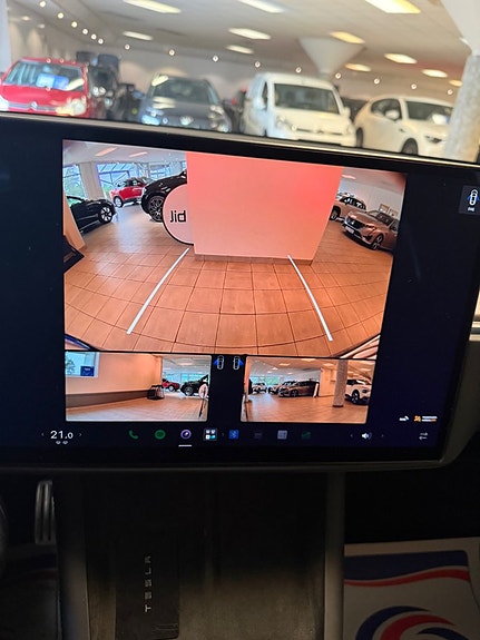 Tesla Model X 19 of 19