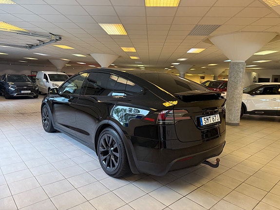 Tesla Model X 2 of 5