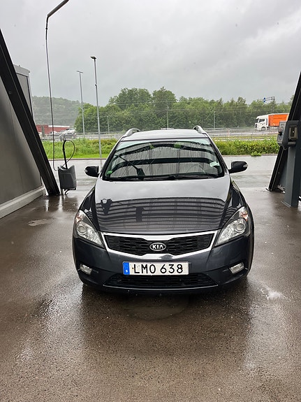 Kia Ceed 2 of 4
