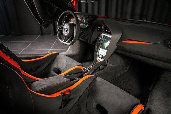 McLaren 750S 10 of 16