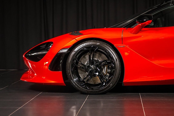 McLaren 750S 7 of 16