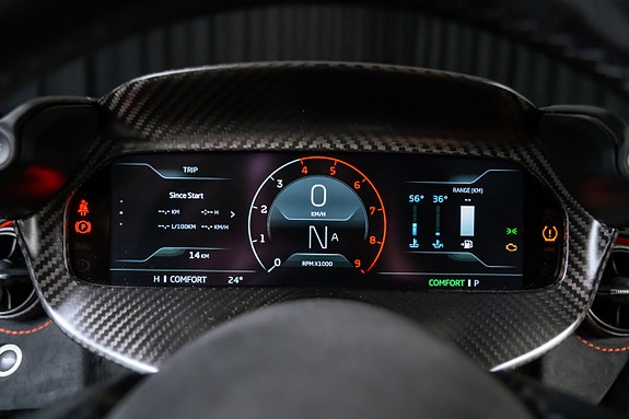 McLaren 750S 14 of 16