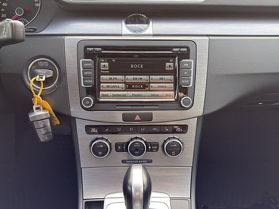 Volkswagen Passat 17 of 20