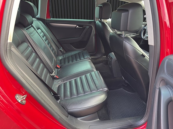Volkswagen Passat 13 of 20