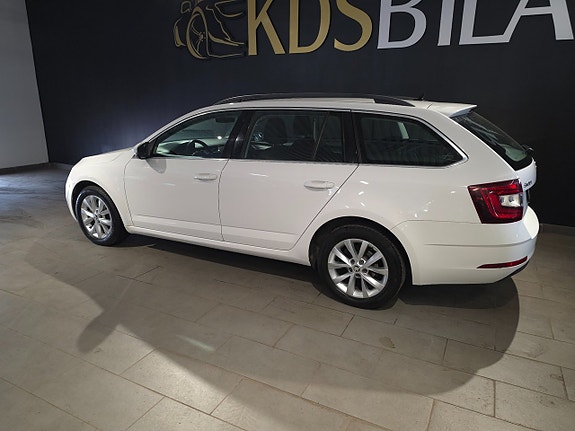 Skoda Octavia 3 of 5