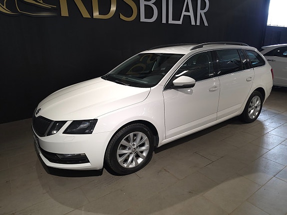 Skoda Octavia 2 of 5