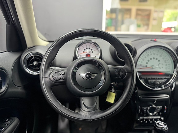 MINI Countryman Cooper D 10 of 14