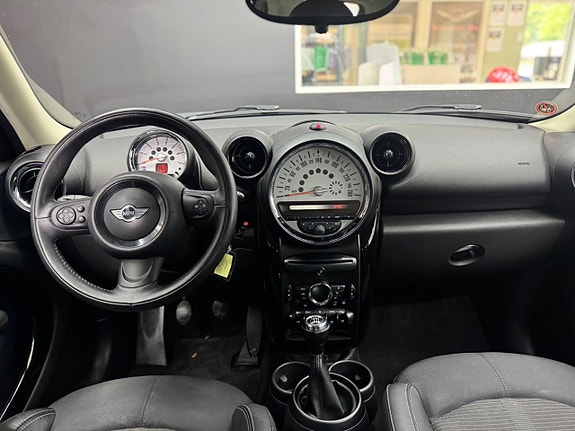MINI Countryman Cooper D 9 of 14