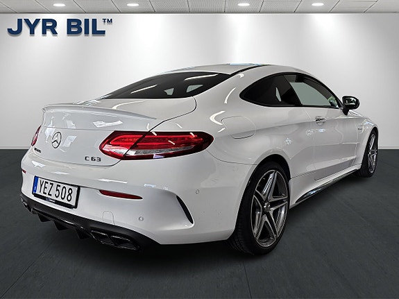 Mercedes-Benz AMG GT Black Series 3 of 5