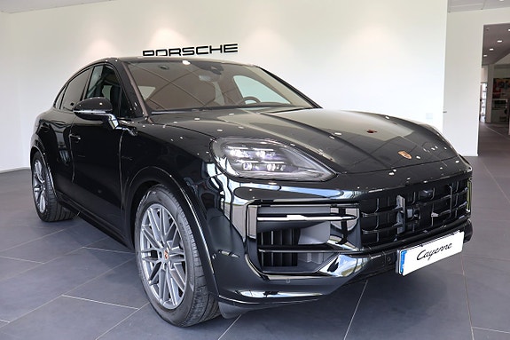 Porsche Cayenne 3 of 5