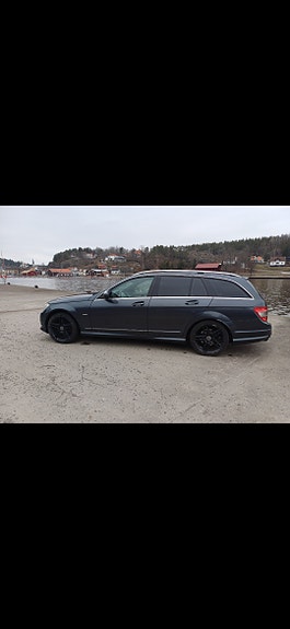 Mercedes-Benz C180 2 of 5