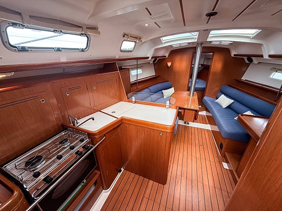 Beneteau Oceanis 343 | 2008 7 of 12