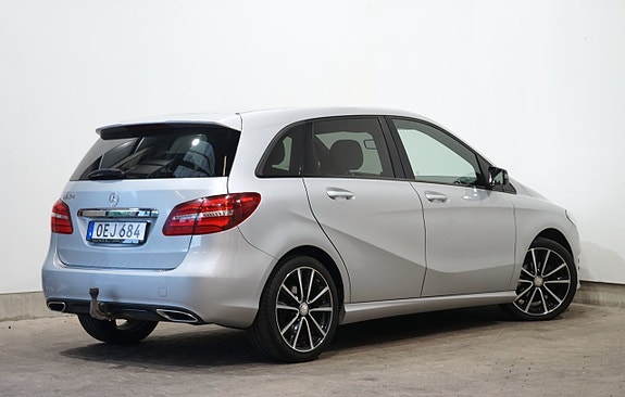 Mercedes-Benz B180 d 4 of 5