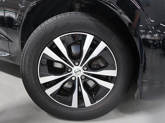 Volvo XC60 12 of 30