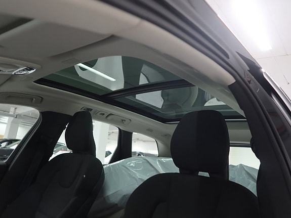 Volvo XC60 22 of 30