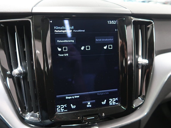 Volvo XC60 25 of 30