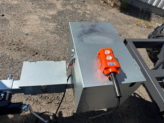 -- Tippvagn ATV 1420 kg / Elhydraulisk tipp 3 of 14