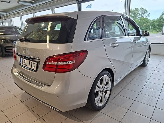 Mercedes-Benz B-Klass 4 of 5