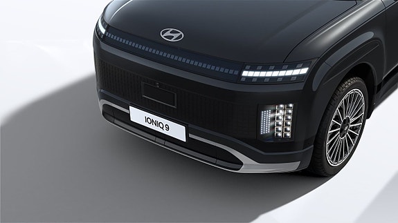 Hyundai Ioniq 9 2 of 16