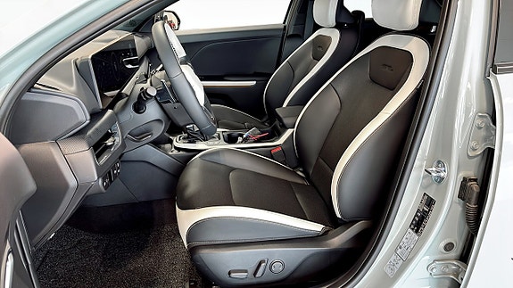 Kia K4 11 of 12