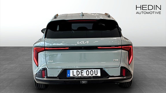 Kia K4 4 of 5