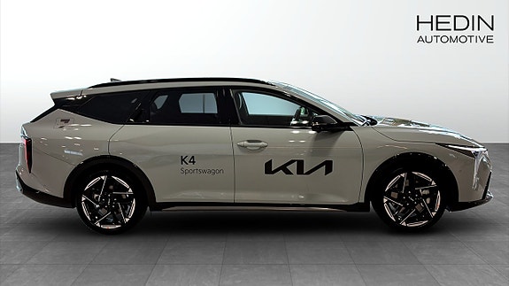 Kia K4 6 of 12