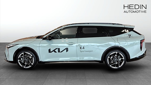 Kia K4 2 of 5