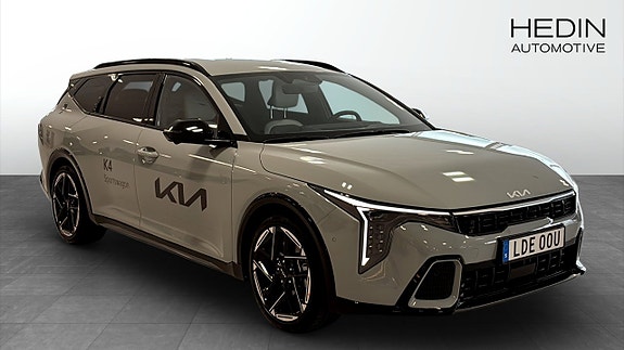 Kia K4 7 of 12
