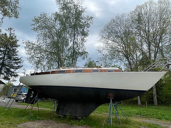 Hallberg Rassy Mistral 33 — View photo 1