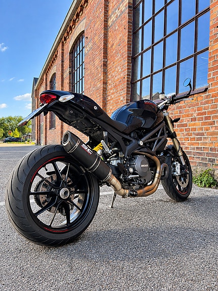 Ducati Monster 1100 EVO 3 of 3
