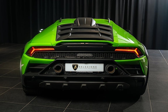 Lamborghini Huracan 4 of 5