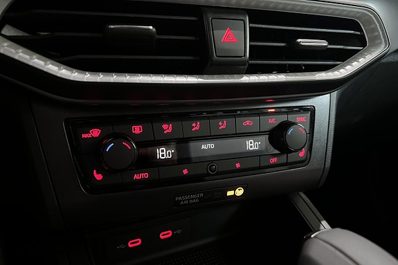 Seat Arona 21 of 24