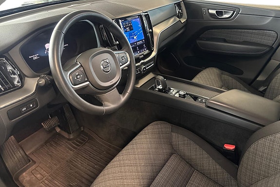 Volvo XC60 8 of 27