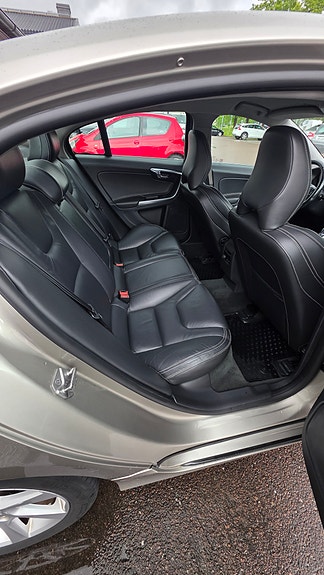 Volvo S60 7 of 7