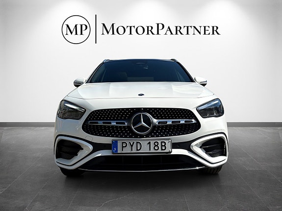 Mercedes-Benz GLA250 e 2 of 18