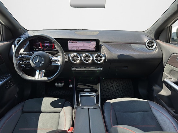 Mercedes-Benz GLA250 e 10 of 18