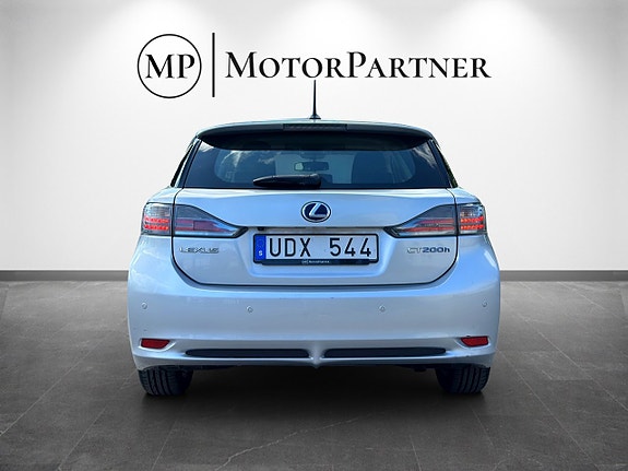 Lexus CT200h 6 of 15